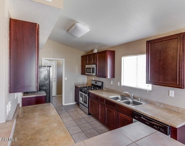 3256 Bell Point Drive - Photo Thumbnail 5