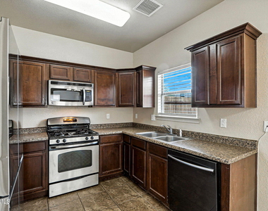 4746 Joseph Rodriguez Drive - Photo Thumbnail 12