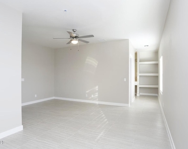 410 Thorn Avenue - Photo Thumbnail 1