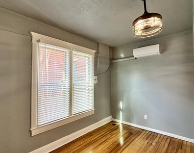 1509 E Yandell - Photo Thumbnail 7