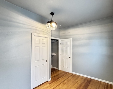 1509 E Yandell - Photo Thumbnail 10