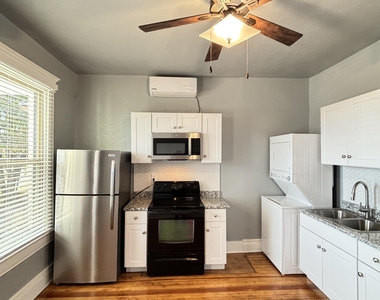 1509 E Yandell - Photo Thumbnail 5