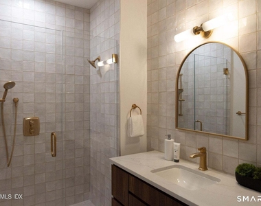 100 Putnam Avenue - Photo Thumbnail 8