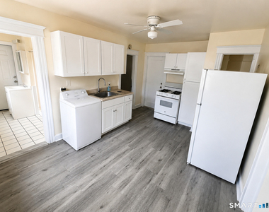 6 East Walnut Street - Photo Thumbnail 6
