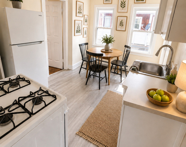 6 East Walnut Street - Photo Thumbnail 4