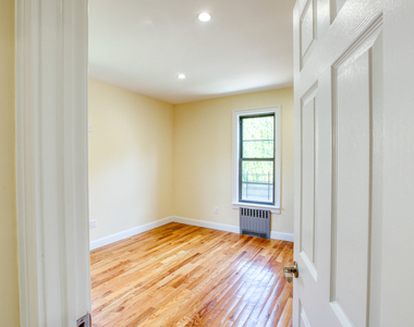 180 Willow Street - Photo Thumbnail 9