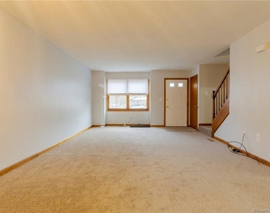 22 Windwood Drive - Photo Thumbnail 6