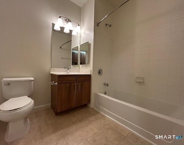10 Norden Place - Photo Thumbnail 14