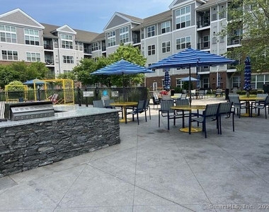 10 Norden Place - Photo Thumbnail 9