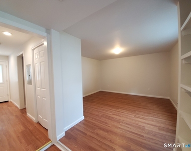 170 Brookfield Avenue - Photo Thumbnail 5