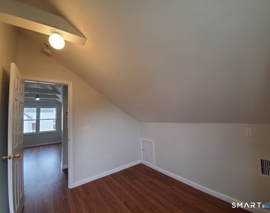 170 Brookfield Avenue - Photo Thumbnail 11
