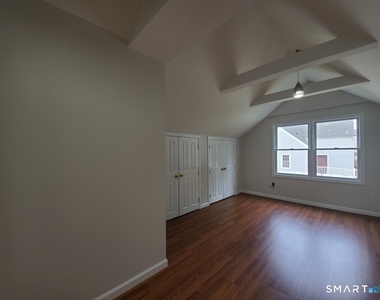 170 Brookfield Avenue - Photo Thumbnail 7