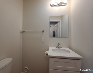 170 Brookfield Avenue - Photo Thumbnail 4