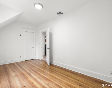 132 Bunker Hill Avenue - Photo Thumbnail 7