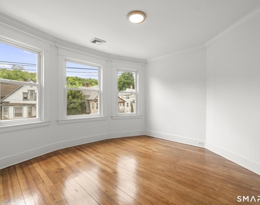 132 Bunker Hill Avenue - Photo Thumbnail 5