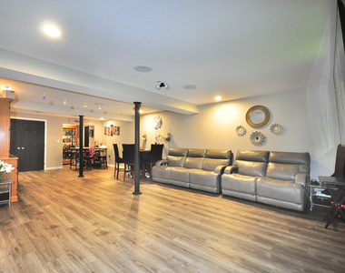 1 Katherine Way - Photo Thumbnail 33