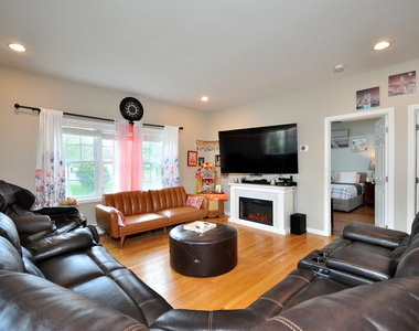 1 Katherine Way - Photo Thumbnail 12
