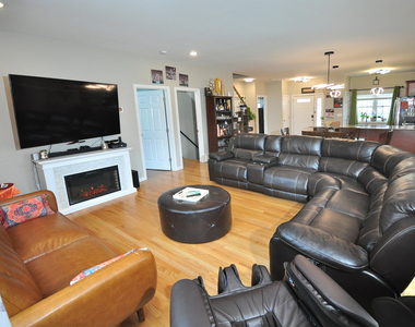 1 Katherine Way - Photo Thumbnail 11