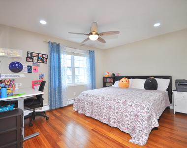 1 Katherine Way - Photo Thumbnail 22