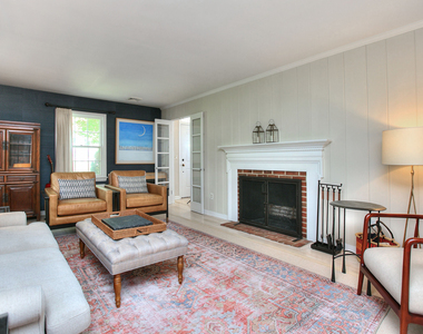 11 Treadwell Avenue - Photo Thumbnail 4