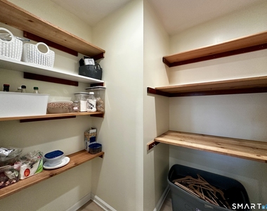 18 Graves Avenue - Photo Thumbnail 12