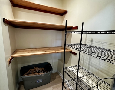 18 Graves Avenue - Photo Thumbnail 11