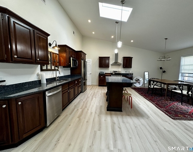 18 Graves Avenue - Photo Thumbnail 2