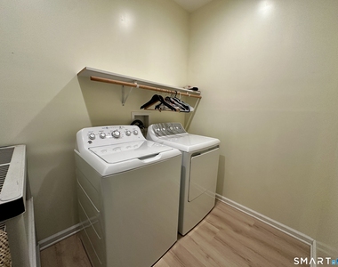18 Graves Avenue - Photo Thumbnail 13
