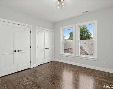 174 Coram Avenue - Photo Thumbnail 5