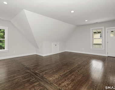 174 Coram Avenue - Photo Thumbnail 4