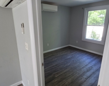 158 Greenwood Avenue - Photo Thumbnail 6
