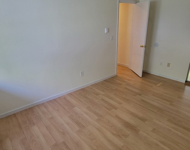 61 Taylor Avenue - Photo Thumbnail 14