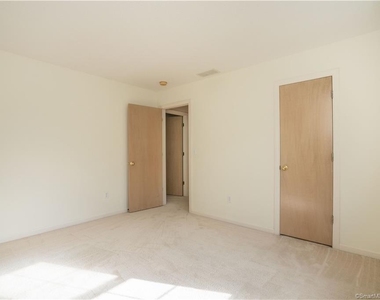 47 Pepper Bush Lane - Photo Thumbnail 28