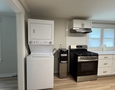 108 Curtiss Street - Photo Thumbnail 9