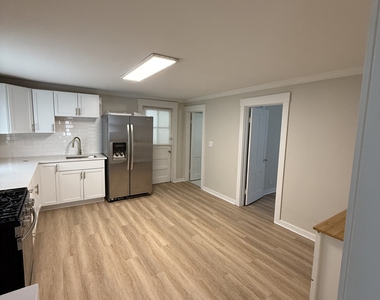 108 Curtiss Street - Photo Thumbnail 8