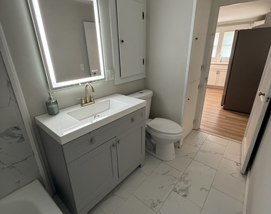108 Curtiss Street - Photo Thumbnail 11