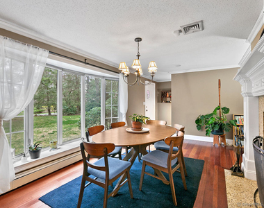 14 Ridgewood Road - Photo Thumbnail 8