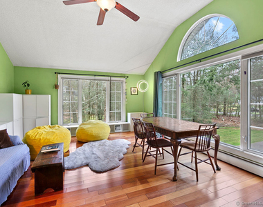 14 Ridgewood Road - Photo Thumbnail 11