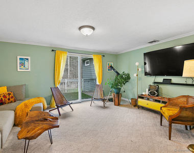 14 Ridgewood Road - Photo Thumbnail 9