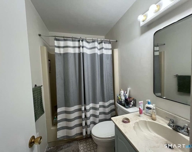 192 Park Street - Photo Thumbnail 8