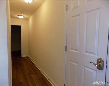 6 Barnum Court - Photo Thumbnail 3