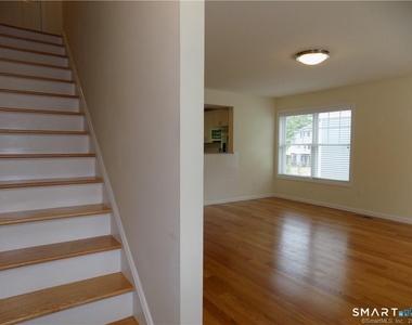 6 Barnum Court - Photo Thumbnail 14