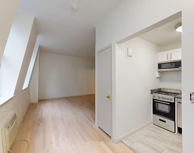 201 West 14th Street - Photo Thumbnail 2