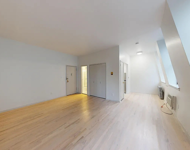 201 West 14th Street - Photo Thumbnail 4