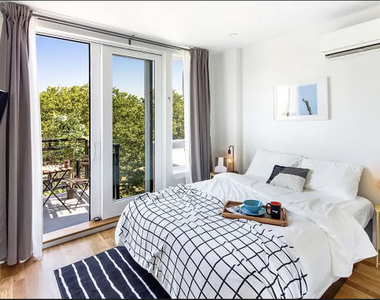 77 Berry Street - Photo Thumbnail 1