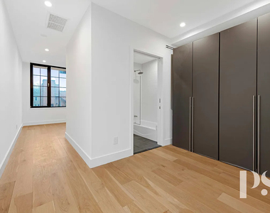 205 Frost Street - Photo Thumbnail 9