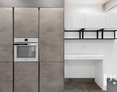 205 Frost Street - Photo Thumbnail 5