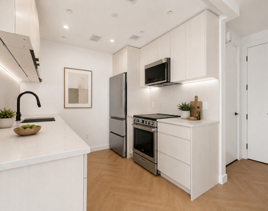 104 Fleet Place - Photo Thumbnail 1