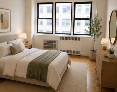East 79th Street - Photo Thumbnail 1