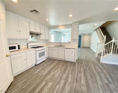 3340 Century Plant Street - Photo Thumbnail 4